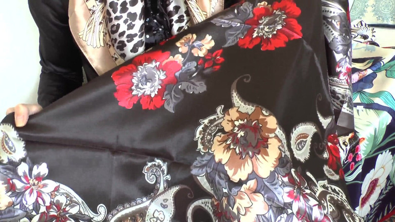 Lady Victoria Valente: День атласного шарфа! Сперма на всей моей атласной шарфе, леди Victoria Valente