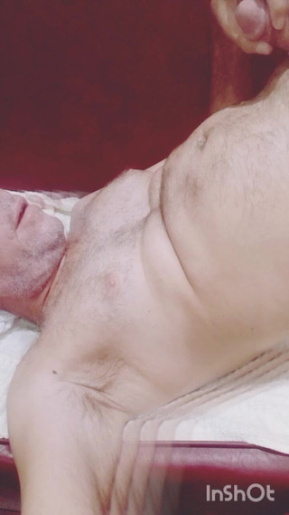 Ladyboy Karl: Selbstbefriedige