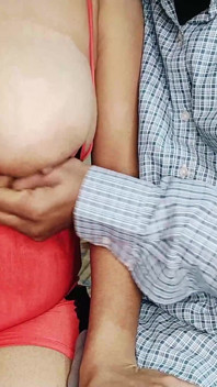 Fata curvă de la sat face sex cu fratele vitreg în poziția capră din picioare