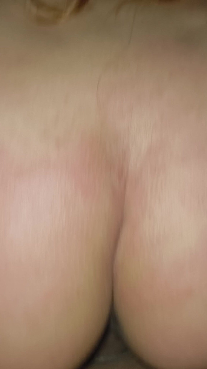 BowingFlirt21: Pas klapsy i bicie w twarz przez chłopaka, podczas gdy...