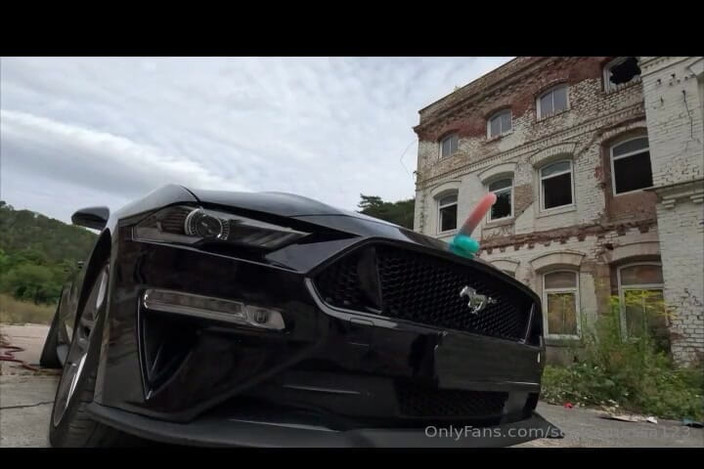 Miss Lilith devil: Lihat apa yang saya lakukan dengan mobil impian saya ketika...