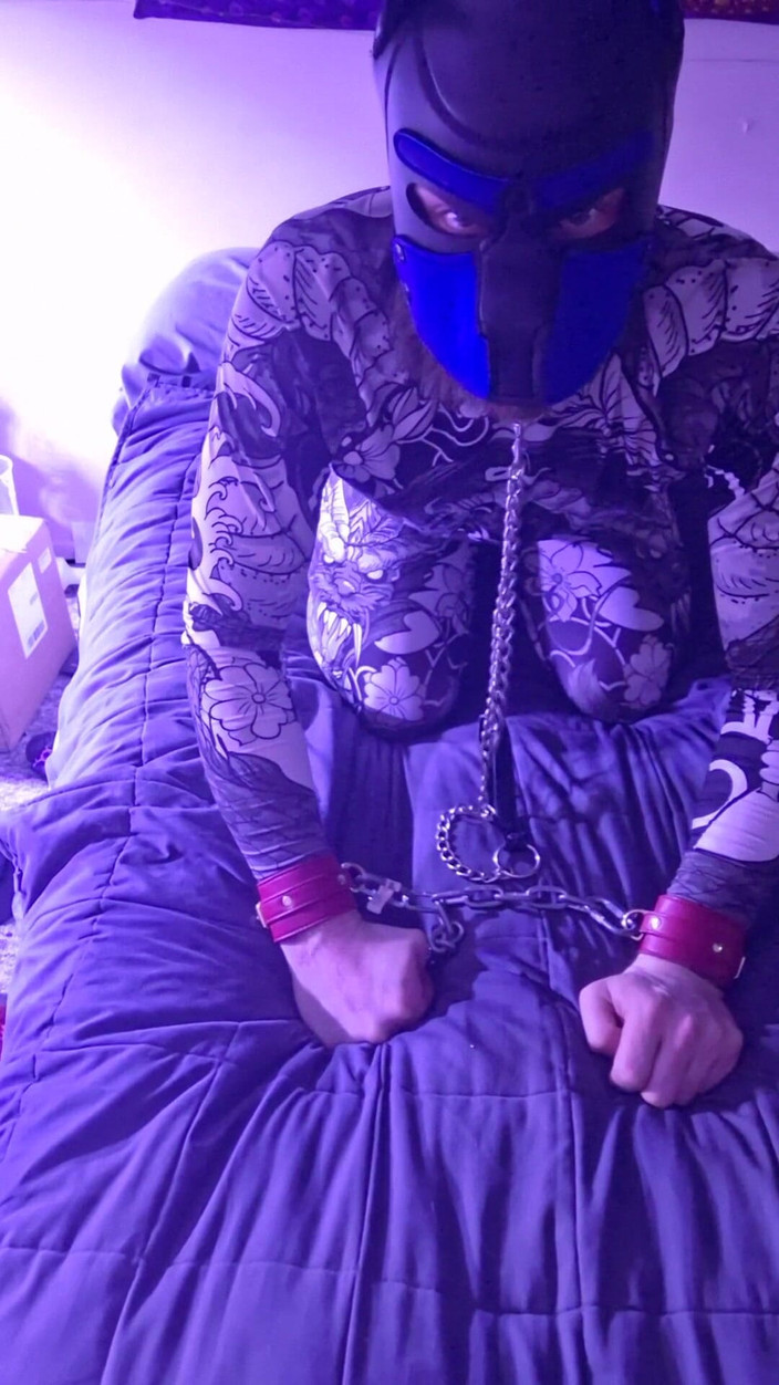 Robert48569: Self bondage – kettenleder-halsband-füße