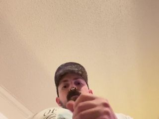xrustytaylorx: 第一人称视角：你跪在地上崇拜我的鸡巴并乞求我的精液