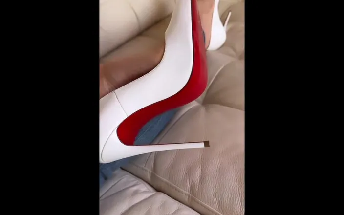 Georgia cross: White High Heels Mistressxxx