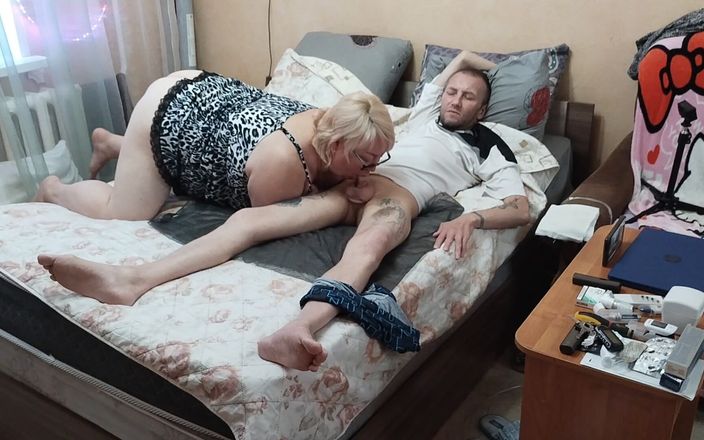 Zona901: Mamada profunda de un amigo y semen