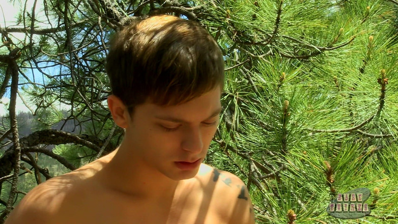 Bare Twinks: Gli scout senza protezione si guadagnano un distintivo
