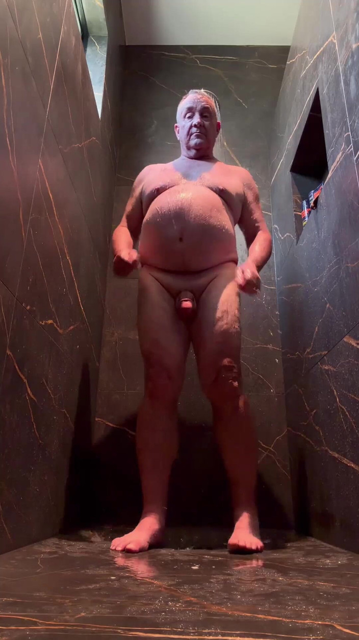 GottaLuvBB: Duşta aşk kaydı