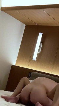 Nízká zkušenost kráska Kei - Hakata Accent a její první kouzelná hůlka opouštějí své slabochy