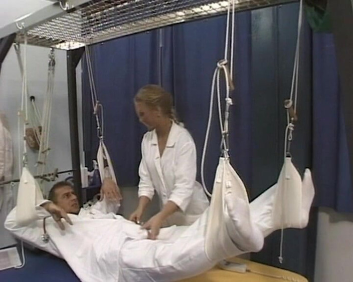 BB Video - Old School: La teen tedesca amatoriale bionda viene scopata analmente # 4