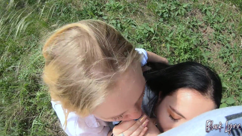 YSP Studio: Smoking Friends Sucks Cock Together - Threesome Blowjob