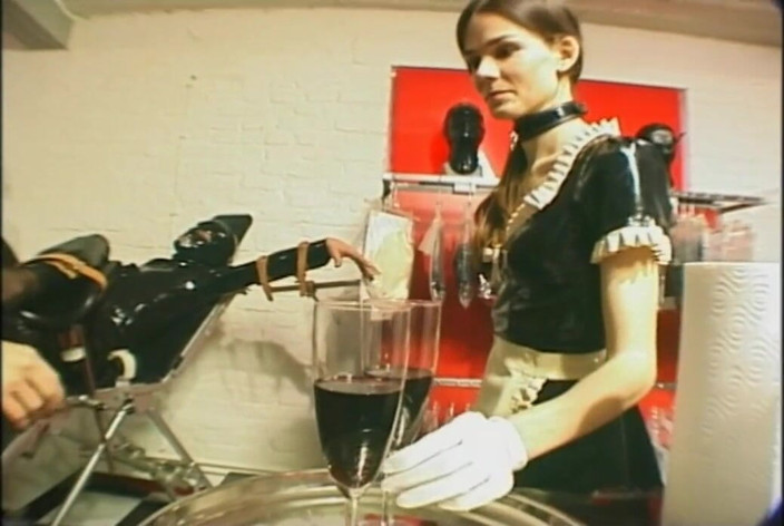 Absolute BDSM films - The original: Umiliazione in lattice