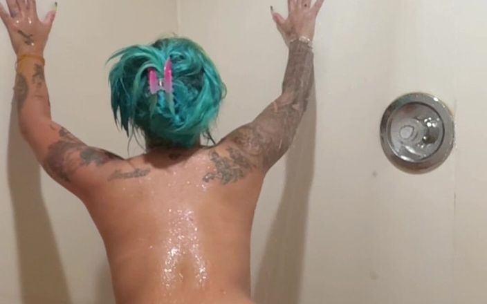 Spanishxbarbiie: Barbie cewek spanyol lagi mandi!