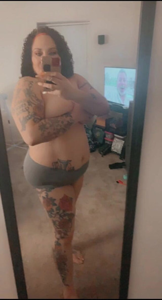 Curvyliz9: Horny in shower