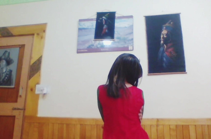 Bolly Karma: 痴女妻と彼女の友人の熱いセックス