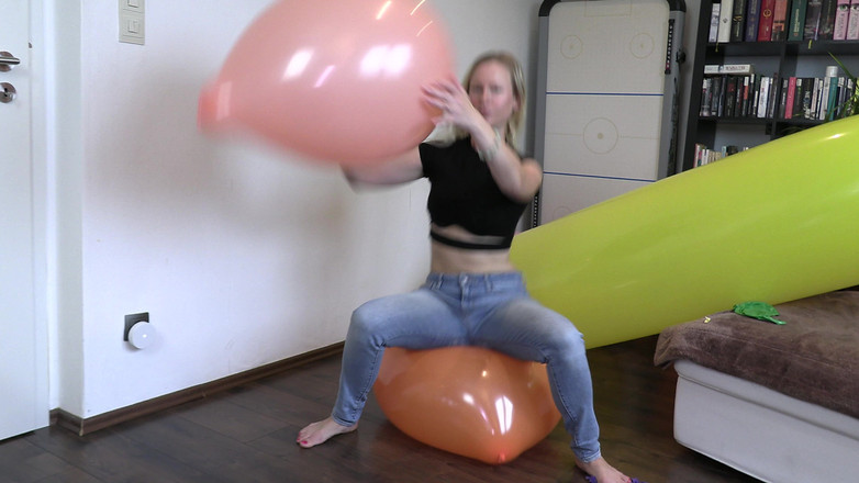 Blondehexe: Pokud má ráda velké věci...