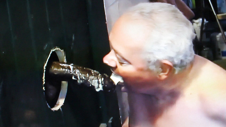 Erachi: Erachi ağzına alıyor