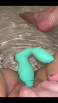 Self Thrusting Dildo in my Pussy 