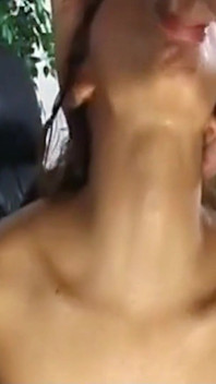 Sexy latina milfka ve společnosti Teainstala byla análně ošukaná kluky, dokud se nevystříká