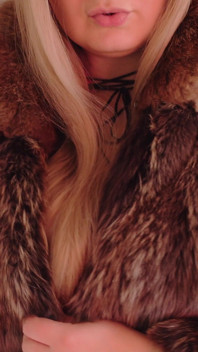 Try on Haul: Natural Long Fur Coat! and Pvc Catsuit! Arya Grander