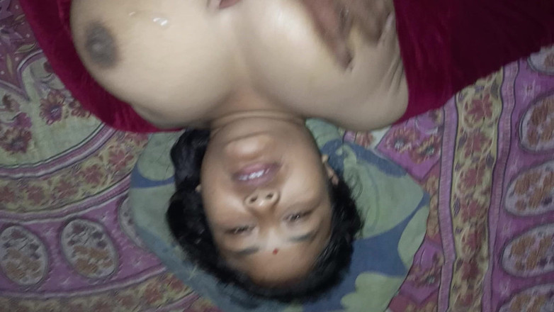 Mridulmadhu: Ranní sex s nevlastní sestrou. Byla velmi překvapená, ale nevadilo...