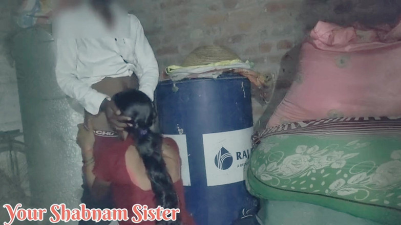 Hot Nisha bhabhi: После траха с бойфрендом мой Девар хочу трахнуть Ке в магазине.