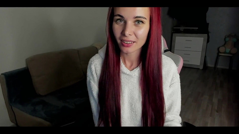 Sandy and Chris: Saya Terlalu Panas UntukNya