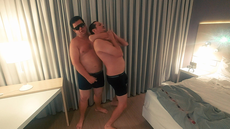 Punchbagplz: Полицейский Медведь Боксер X Jobber