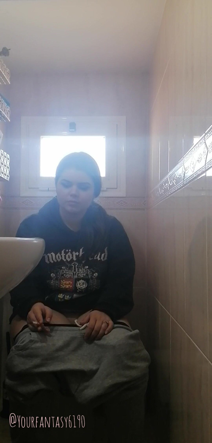 Your fantasy studio: Watcher on Toilet
