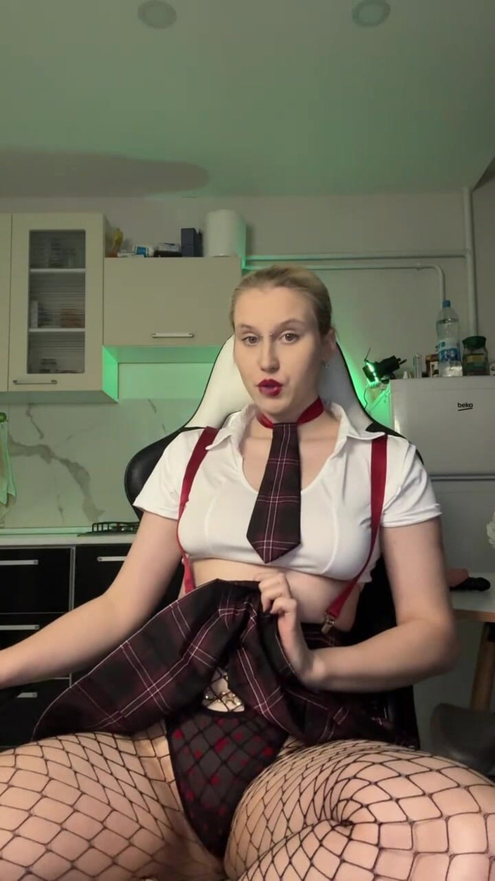 MertyXXX: Ben Birer Ardı Içiyorum