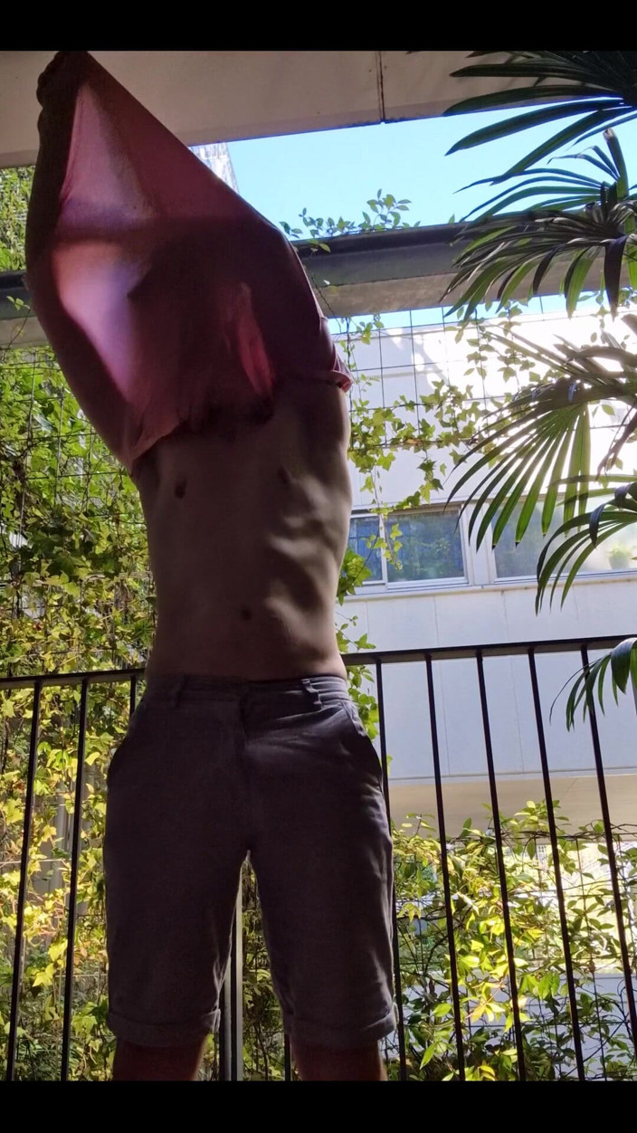 Snauwflake: I've Just Arrived in My Hotel