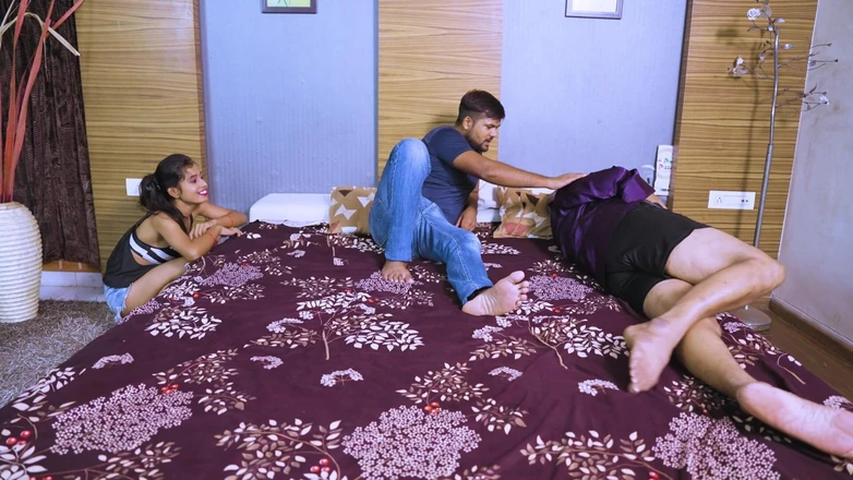 Aaka: Enteado fez sexo com sua esposa na frente de seu...