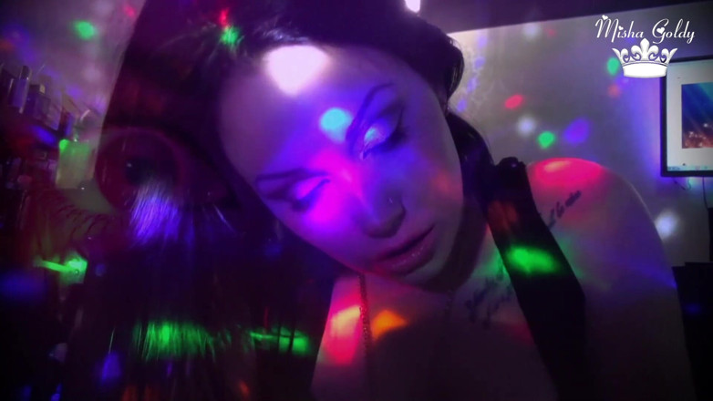 Goddess Misha Goldy: Hipmeryzuje cię w maminsynek