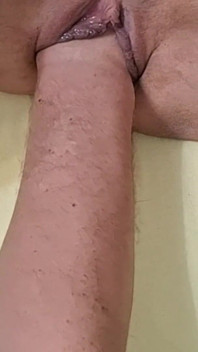 18-year-old Teen Tries Fisting, Gaping Pussy Close-up
