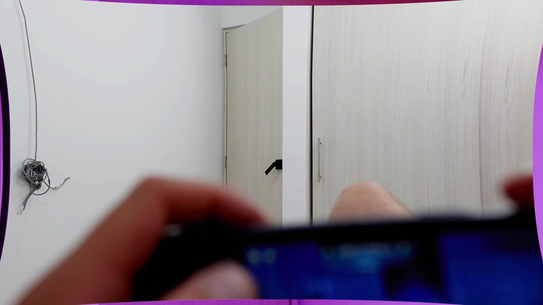 NickJowel: Un gamer reçoit une fellation profonde de sa nourrice venue...