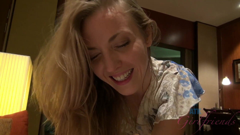 ATK Fans (Girlfriends): Beauty teen rides boyfriend cock