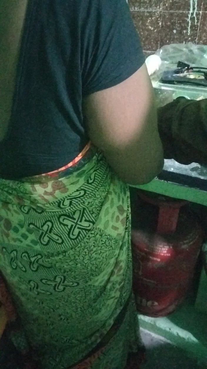 Tamil lesbian: Saree yeni teyze konuşuyor