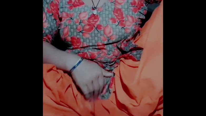 TricolorMusic3: Heißes desi-mädchen allein voll genießen, heiße möpse, sexy mädchen, masturbieren,...