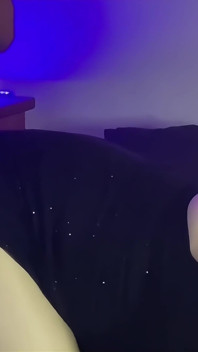 Roztomilý Femboy saje ptáka svého hetero kamaráda a sténá zezadu