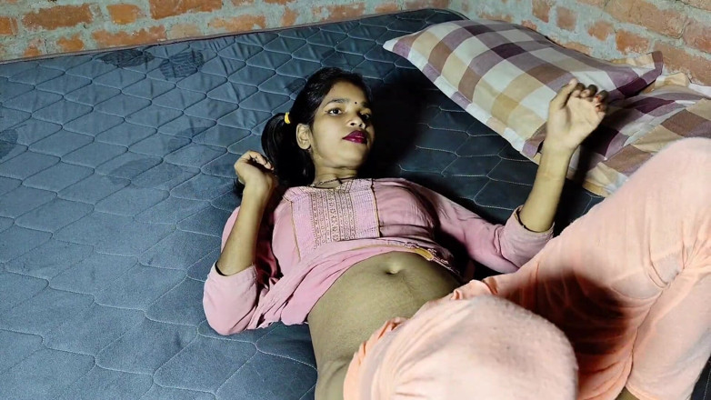 Shivanibaby: Mi-am întâlnit bătrânul iubit la nuntă și mi-am futut pizda după ce...