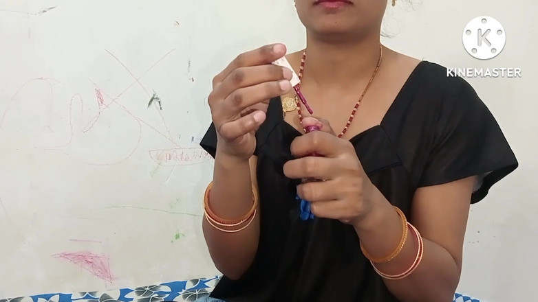 Ankurpriya000: Priya yengen cilayla ve külotunu gösteriyor