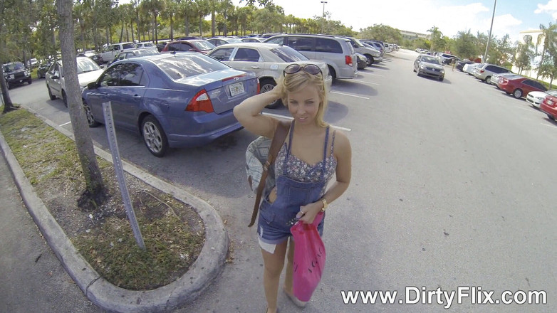 Fucking Glasses: 给我一个骑乘和你的阴户