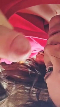 Tanial soddisfa la figa e il culo prima di succhiare il cazzo del suo ragazzo