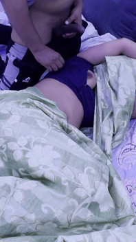 おばさんは休んでいる間に甘いセックスをもらった