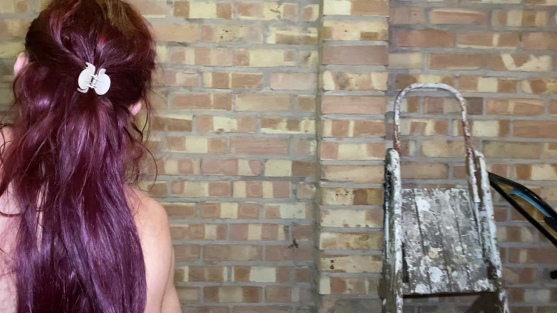 Firegirl80: Pelatih lesbian menggoda firegirl di gym