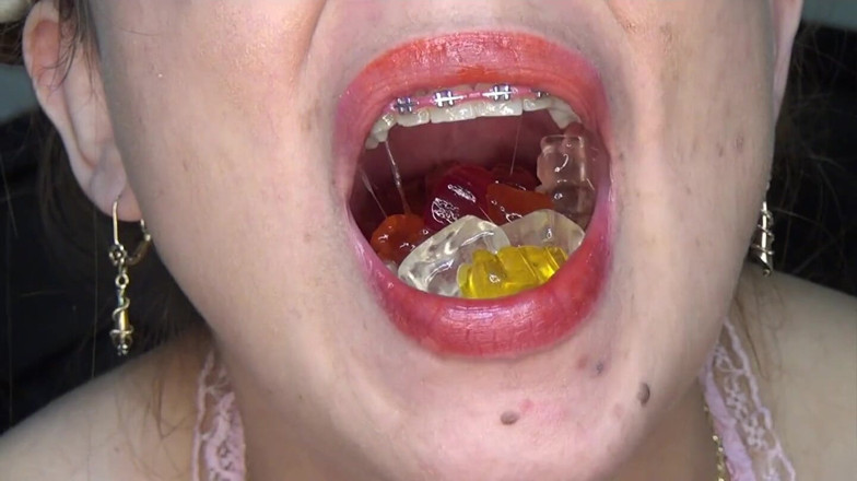 Angel eyes studio: Grosse Gummibärchen Schlucken, Sie in Die Vagina Stecken