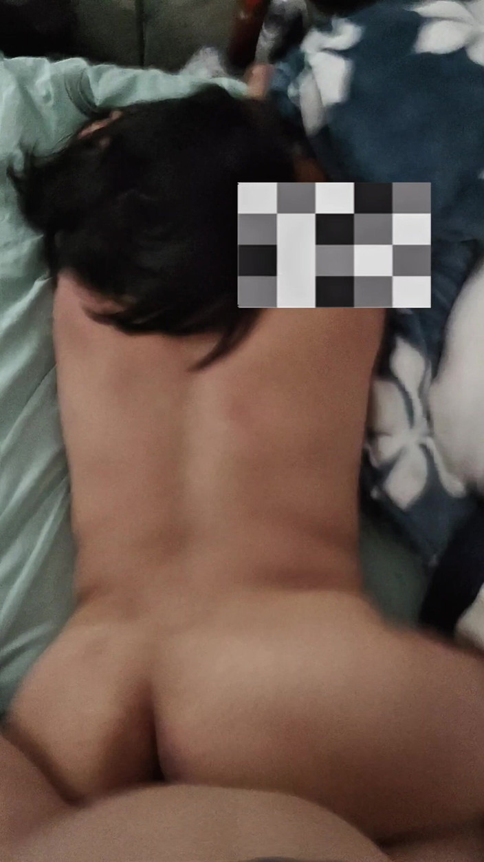 AnubisWolf97: बाथरूम में जो शुरू हुआ वह बिस्तर पर समाप्त हो गया