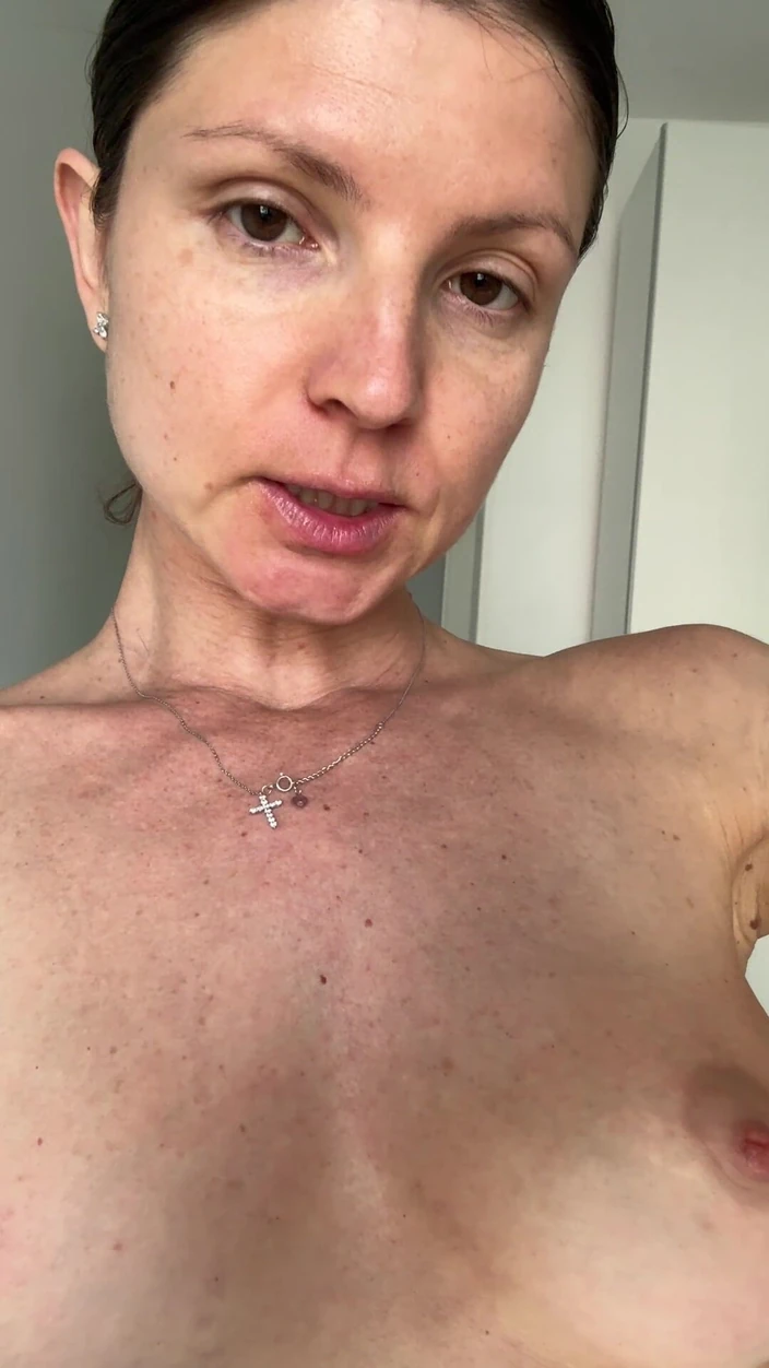 Gina Gerson: Solo Saliva Fetish