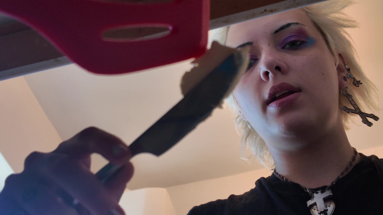 Glitterqueen1999: 4K - Giantess 형벌 - 내 음식에 있는 작은 남자