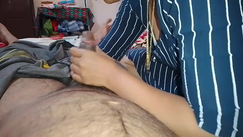 Bijukumar: Awek Malayali seronok meletakkan zakar suaminya ke dalam mulutnya