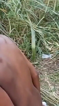 Küçük memeli ateşli anambra yeni evli kadın jujuman tarafından sikiliyor